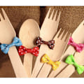 Miniatyrbillede 3 af 5: 8 x 20 stk. Sød x mas Metallisk Twist Wire Tie Bowknot Gave Slik Cookie Kage Cello Pose Fest - Rød med Hvide Prikker