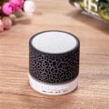 Miniatyrbild 2 av 5: Vattentät Bärbar Bluetooth-högtalare med Djup Bas Stereo Ljud och Inbyggd Mikrofon för Utomhusbruk