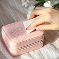 Miniatyrbillede 4 af 5: Pink-Smykkeskrin, Dobbelt Lag Lille Rejse Smykke Organizer, PU Læder Opbevaringsposer til Kvinder Pige Bærbar Holder, Halskæde, Øreringe, Ringe, Acce