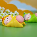 Miniatyrbillede 5 af 5: Søde Lydløse Fidget Legetøj Harpiks Ass Dukke Soveværelse Dekoration Mini Stressaflastning For Alle Aldre Skrivebordstilbehør