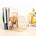 Miniatyrbillede 5 af 8: Multifunktionel Iron Triangle Desktop Bogreol Bøger Magasiner Rack Holder Guld