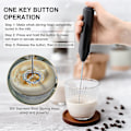 Miniatyrbilde 1 av 2: Elektrisk melkeskummer håndholdt med stativ i rustfritt stål, cappuccino-skummer batteridrevet skummaskin, visp drikkemikser mini blender for kaffe