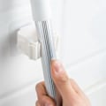 Miniatyrbillede 4 af 5: Punch-fri moppeholder med stærkt greb og sømløst design - No-stick moppe krog klip