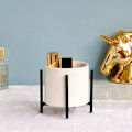 Miniatyrbilde 4 av 5: Keramisk skrivebordsblyantstativ med svart metallramme