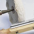 Miniatyrbilde 5 av 5: Buff Rake Trehåndtak - 15 tommer for rengjøring, polering eller luftveispolering