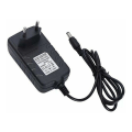 Pikkukuva 4 / 4: 24 W 24 V 1,5 A power 220 V - DC 24 V kotitalouspistokkeella - musta