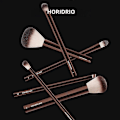 Miniatyrbilde 5 av 5: Hourglass No. 21 Ambient Soft Glow Foundation Brush, Myk Fiber, Motedesign, Enkelt Ansiktsbørste