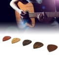 Miniatyrbillede 5 af 6: Smooth Wood Guitar Pick Box med 5 stk