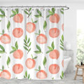 Miniatyrbillede 1 af 5: Frisk sommerfrugt bruseforhæng - Vandtæt og skimmelresistent design med lyserøde ferskner - 180 x 180 cm
