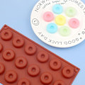 Miniatyrbillede 4 af 5: Silikon Mini Donut Pan 18 Hulrum Bageplade til Muffins, Kager og Kiks Rød