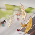 Pikkukuva 2 / 3: 3D Butterfly Dry Flower Metal DIY Feather kirjanmerkki, hopea sulka ja vaaleanpunainen timantti [erillinen pakkauslaatikko mukana]