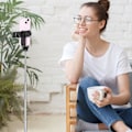 Pikkukuva 4 / 5: Langaton Bluetooth-kaukosäädin TikTok-selaukseen - Ladattava rengasmuotoilu - iOS/Android-yhteensopiva valkoinen