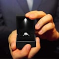 Miniatyrbillede 4 af 5: Fashion Ringæske LED Belyst Ringæske til Frieri Ringæske med Intern LED Lys Bryllupsforlovelse (Sort)