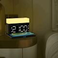 Miniatyrbillede 5 af 8: N65 15W Multifunktionel Trådløs Oplader Bordlampe Vækkeur 6 i 1 Hurtigoplader til IOS til Huawei Sort