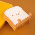 Miniatyrbild 2 av 5: Toast Bröd LED Nattlampa - Söt, Laddningsbar, Timer, Bärbar - Perfekt Födelsedagspresent för Tonåringar