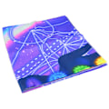 Miniatyrbillede 7 af 8: Blacklight Gobelin Sid i Meditation Fluorescerende Effekter Blød Holdbar UV-reaktiv Gobelin til Soveværelse Stue GTYJ(55) 150x130cm/59.1x51.2in