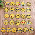 Miniatyrbillede 1 af 5: Broderi Patch 26 stk. Emoji-Udtryk Påsyning Stryge-på Patches Børn Stryge-på Patch til Tøj T-shirt Jeans Jakke Taske DIY