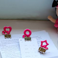 Miniatyrbillede 5 af 8: 12 stk. Binder Clips Farve Protable Lang Hale Dokumenter Stationære Skole Kontor Mappe