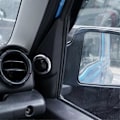 Pikkukuva 5 / 5: Auton etuosan A-pilarin diskanttikaiuttimien asennussarja