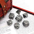Pikkukuva 3 / 5: Veritahrainen metallinen DND-nopan sarja, veritahraiset D&D polyhedraaliset RPG-nopat (antiikki rauta)
