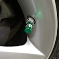 Miniatyrbillede 3 af 5: 5 stk. Støvhætter til bil omkring aluminiums hjuldæk ventilhætter grøn