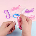Miniatyrbillede 5 af 5: 50 stk. Neglebørstesæt i plastik, bløde rengøringsbørster til neglekunst og manicure, fjerner støv og snavs til UV Gel neglekunst lilla