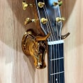 Miniatyrbild 5 av 5: Bull's Head Formed Guitar Väggfäste och skyddsställ