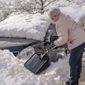 Pikkukuva 4 / 5: Lumilapio alumiinivarrella, kokoontaittuva lapio