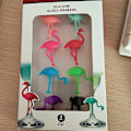 Miniatyrbillede 5 af 5: Søde Flamingo Vinglas Charms 12 stk Genanvendelige Silikon Drikke Markører til Smagning Party Favør