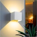 Miniatyrbilde 2 av 4: Justerbar utendørs vegglampe - Vanntett IP65, 2 stk, 10W, 3000K LED-vegglamper for soverom, hjem, gang