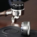 Miniatyrbillede 2 af 5: 58mm Kaffekande Tamper Distributor Leveler Sort Base til Espresso Pressing