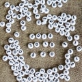 Miniatyrbilde 5 av 6: Håndlagde akrylperler sett - 500 stk, smykketilbehør til gjør-det-selv, nummer 0-9