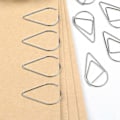 Miniatyrbillede 3 af 4: Holdbare & Rustfrie 100 stk. Papirclips til Kontor, Skole og Dokumentorganisation Guld