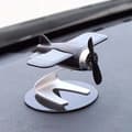 Miniatyrbillede 5 af 5: Dashboard Fly Ornament Solrotation Bil Luftfrisker Aromaterapi Diffuser Parfume Dekoration til Kontor Hjem Sort
