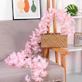 Miniatyrbild 8 av 8: 1,8 m 256 Simulerade Konstgjorda Sakura Blomgirlang Hängande Rankor för Vår Hemrum Bröllopsfest Dekor Ljusrosa