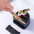 Miniatyrbild 2 av 4: Liten Fågel Tandpetare Dispenser Nyhet Automatisk Tandpetarhållare för Kontor Restaurang Sovsalar Orange Vit Fjäder