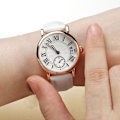 Miniatyrbilde 3 av 7: Sanda Dame Analog Rund Kvarts Lærrem Dato Klokke Klassisk Armbåndsur (Hvit stropp) White Strap