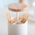 Miniatyrbillede 3 af 5: Dispenser til bomuldspinde - Dispenser af hvid polystyren, 6 x 11,5 x 6 cm