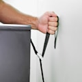 Miniatyrbilde 2 av 5: Sikkerhetsstropper for TV-møbler Bokhylle Kommode Anti-Tip Strap Kit for Barnebeskyttelse Jordskjelvbeskyttelse 2-pakning