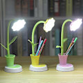 Miniatyrbillede 3 af 5: Børne Skrivebordslampe, LED Skrivebordslampe, Dæmpbar Sengelampe med Touch Sensor, Øjenlæselampe med Penneholder, Børn Genopladelig USB Bordlampe (Gul)
