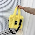 Miniatyrbillede 2 af 5: Luksuriøs Designer Faux Fur Tote Taske til Kvinder - Efterår Vinter Plys Skuldertaske Crossbody Tasker Sort