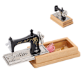 Pikkukuva 8 / 8: Nukkekodin miniatyyriompelukone Vintage-tyyli Elävä 1/12 Nukkekodin ompelukone Malli koristeluun Puun väri
