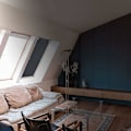 Pikkukuva 3 / 5: Venetsialainen sälekaihdin lämpöä eristävällä imukupilla aurinkosäteen heijastin kattoikkunaan, imukuppi 60x120cm tummanharmaa