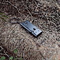 Miniatyrbild 4 av 5: Nöd visselpipa 3 rör Hög decibel metallvisselpipa med snodd, vandringssignalvisselpipor, överlevnadsvisselpipa, för nödsituationer/camping/utomhus