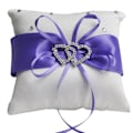Pikkukuva 1 / 5: Romanttinen kaksoissydän-vihkisormustyyny - 10x10cm violetti