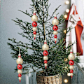 Miniatyrbilde 5 av 5: 6 Julekuler i Kjegleform, 15cm Julepynt Rød & Gull Juletrepynt