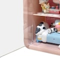 Miniatyrbild 4 av 5: Dockhusrum Dockskåp Skåp Display Box Case 2 Layer Transparent Dörr Rosa
