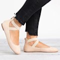 Miniatyrbillede 2 af 3: Beige Balletdansesko med ankelkrydsrem, lav hæl lynlås - Størrelse 36