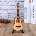 Miniatyrbilde 6 av 8: Miniatyr akustisk klassisk gitarmodell Mini tre gitar skrivebordsdekorasjon gaver 16cm