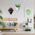 Miniatyrbild 7 av 7: 2 st nordiska keramiska väggkrukor triangulär mini suckulent planter hängande planter modern väggdekor
